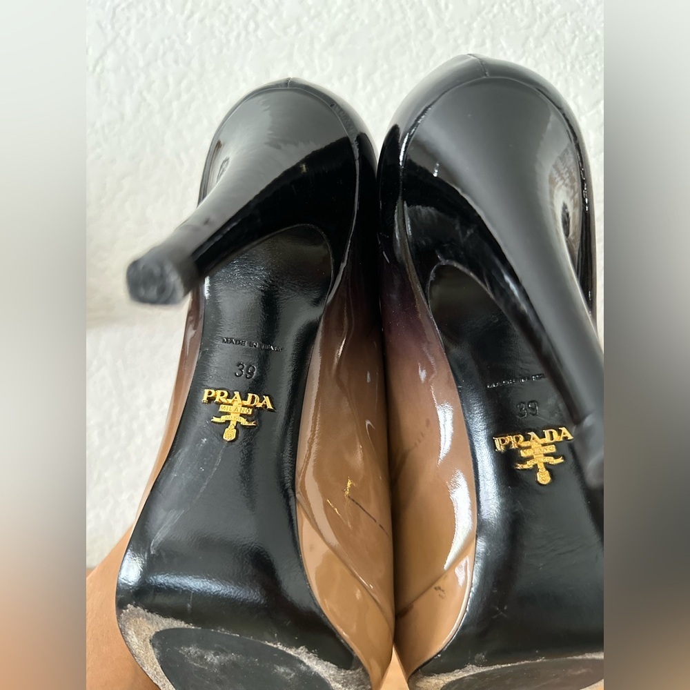 Prada Beige/Black Degrade Patent Leather Platform Pumps Size 8.5/39 - Picture 12 of 12